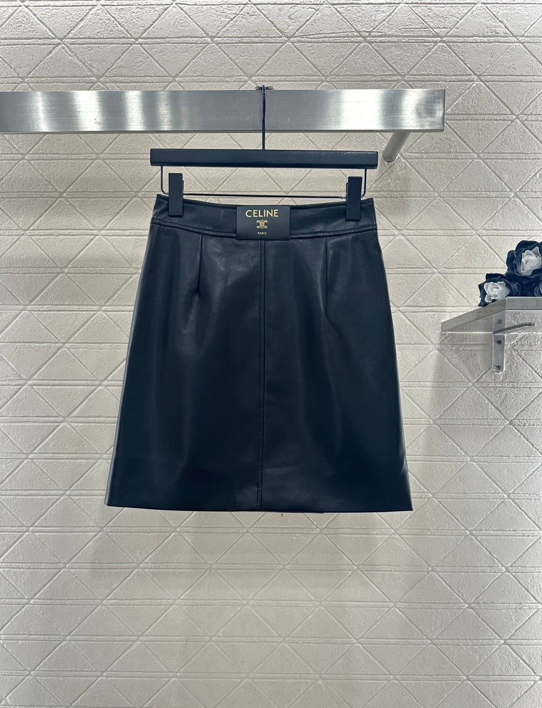 New high-waisted skirt