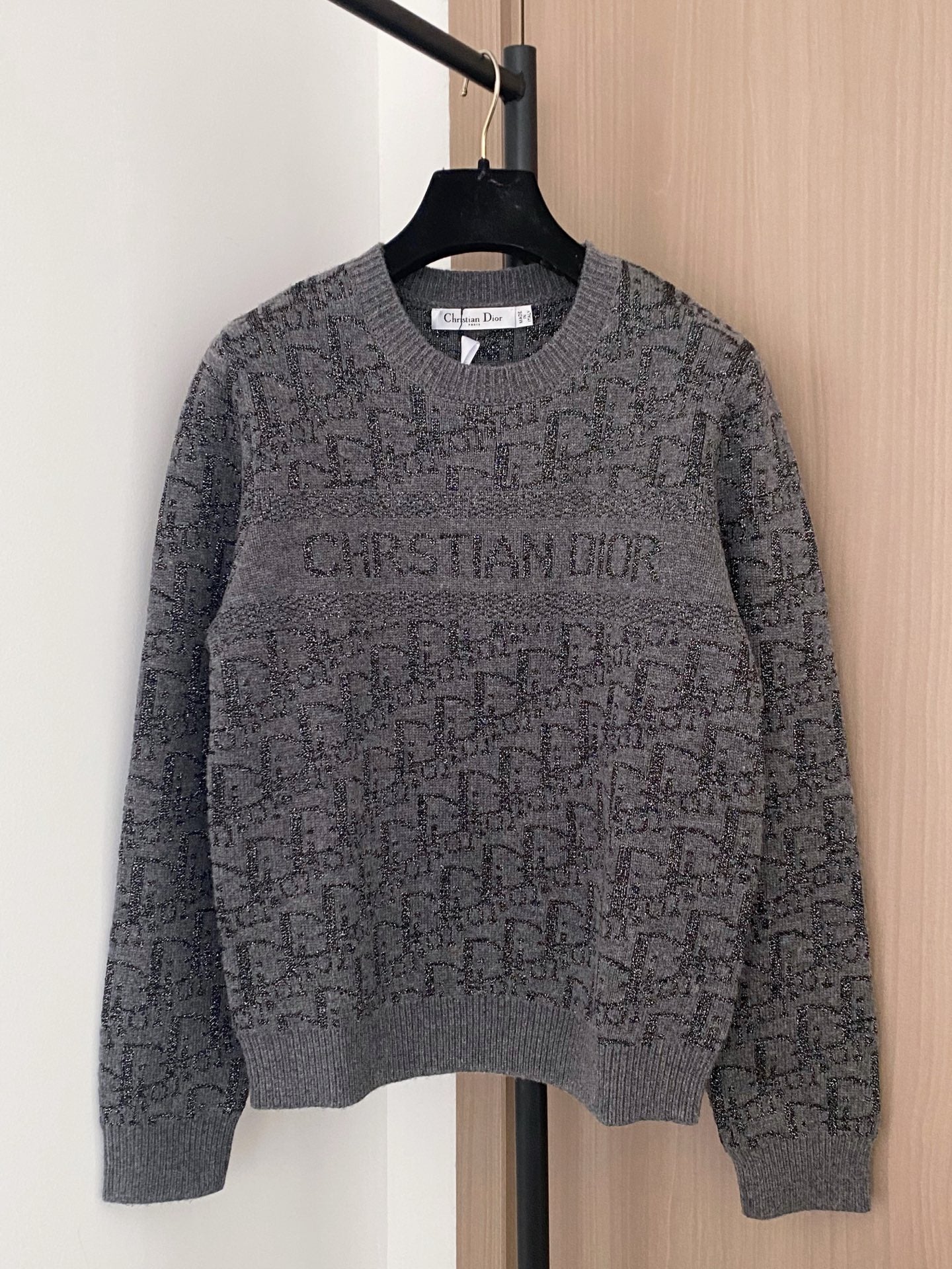 Jacquard knit sweater with a round neckline