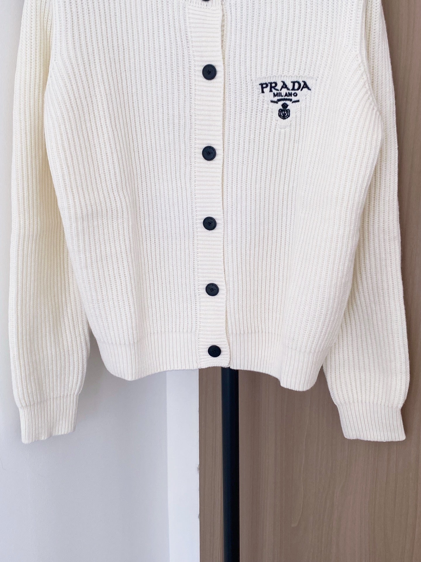 FW new knitted cardigan