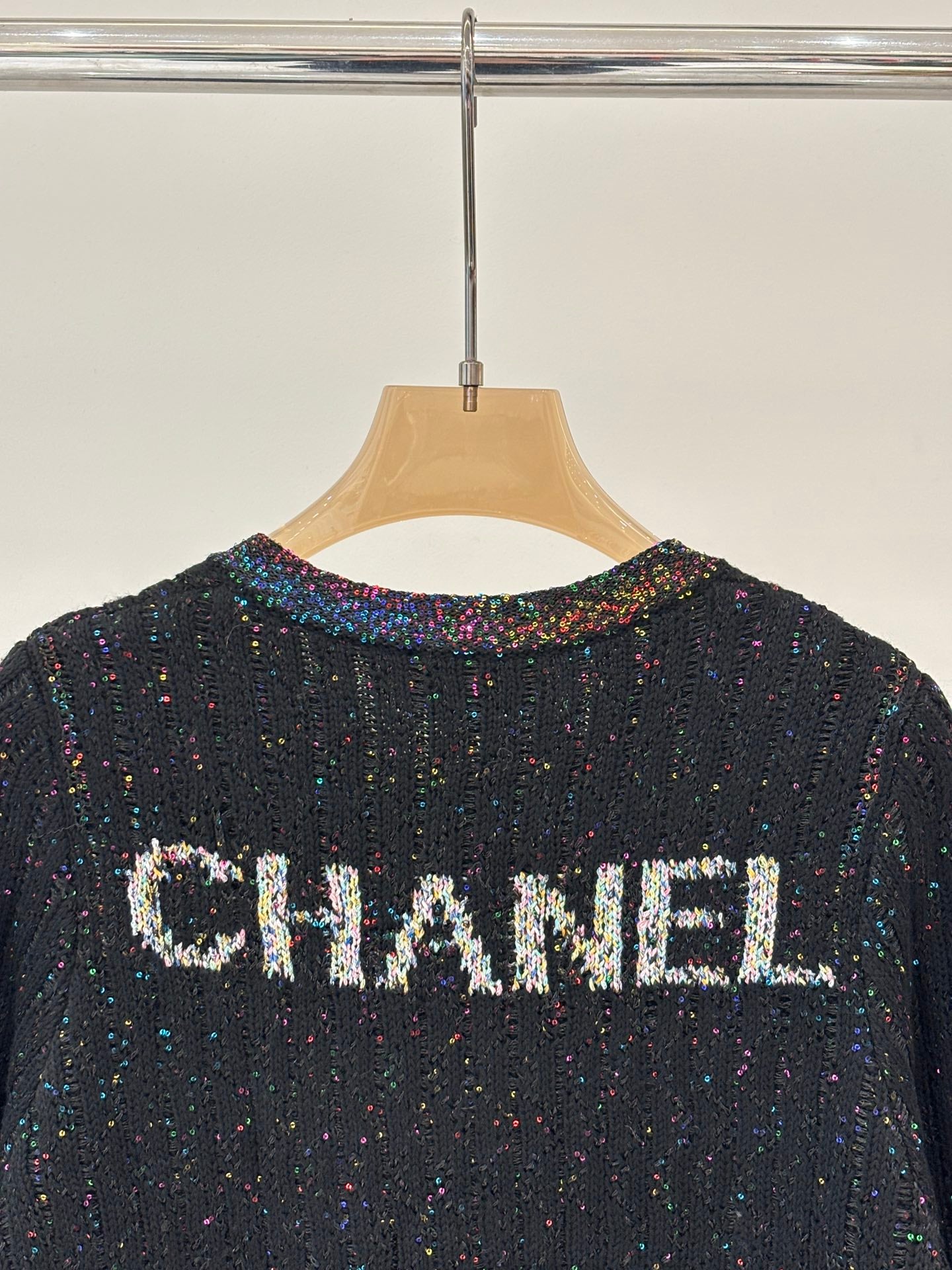Logo contrasting color jacquard heavy-knit cardigan
