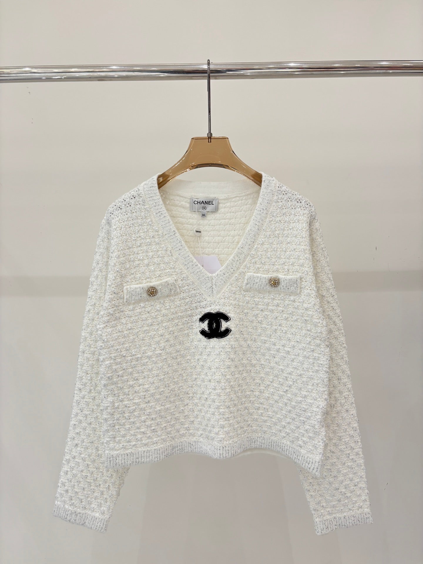 Three-dimensional jacquard heavy-duty knitted long-sleeved top