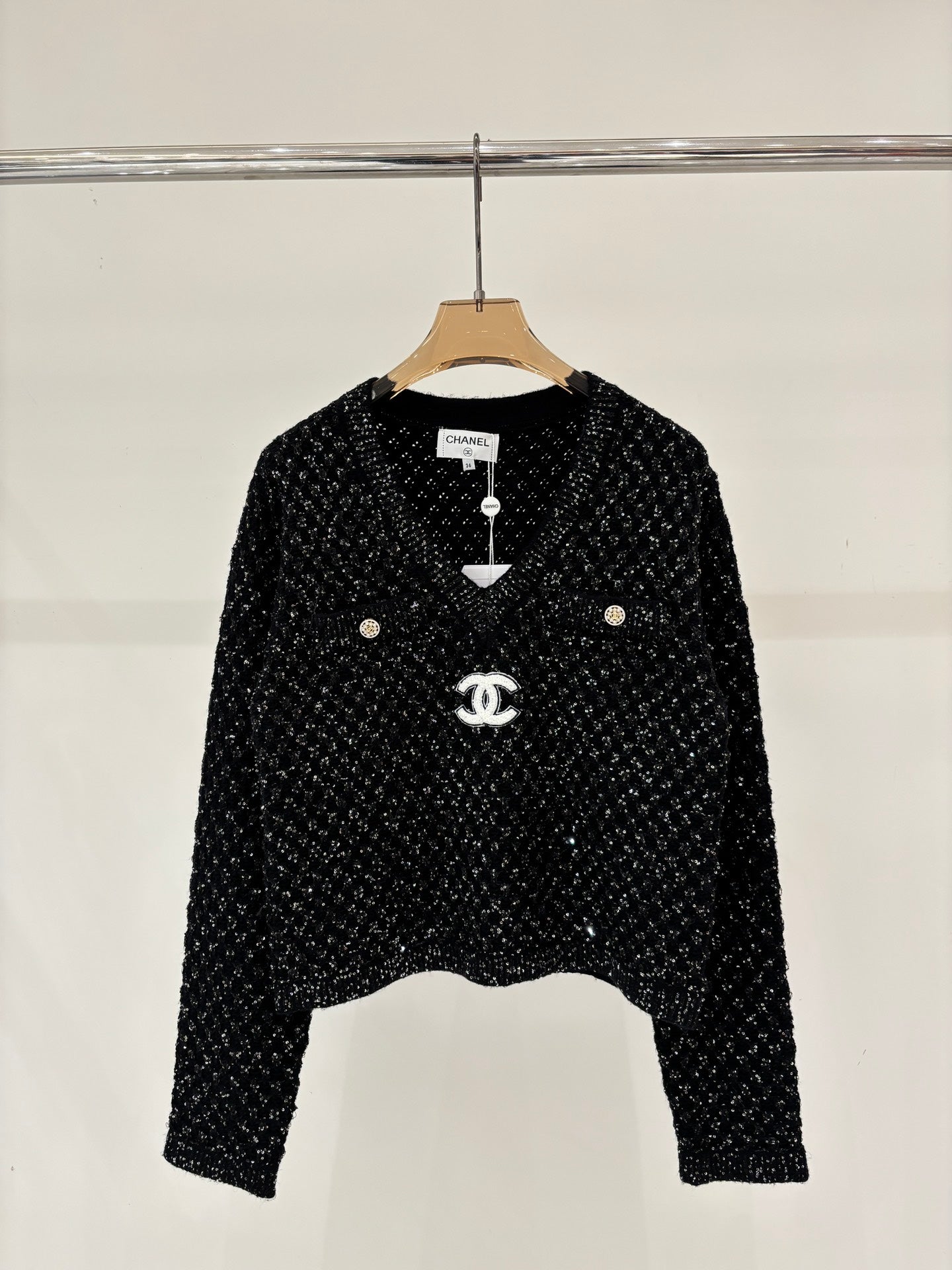 Three-dimensional jacquard heavy-duty knitted long-sleeved top