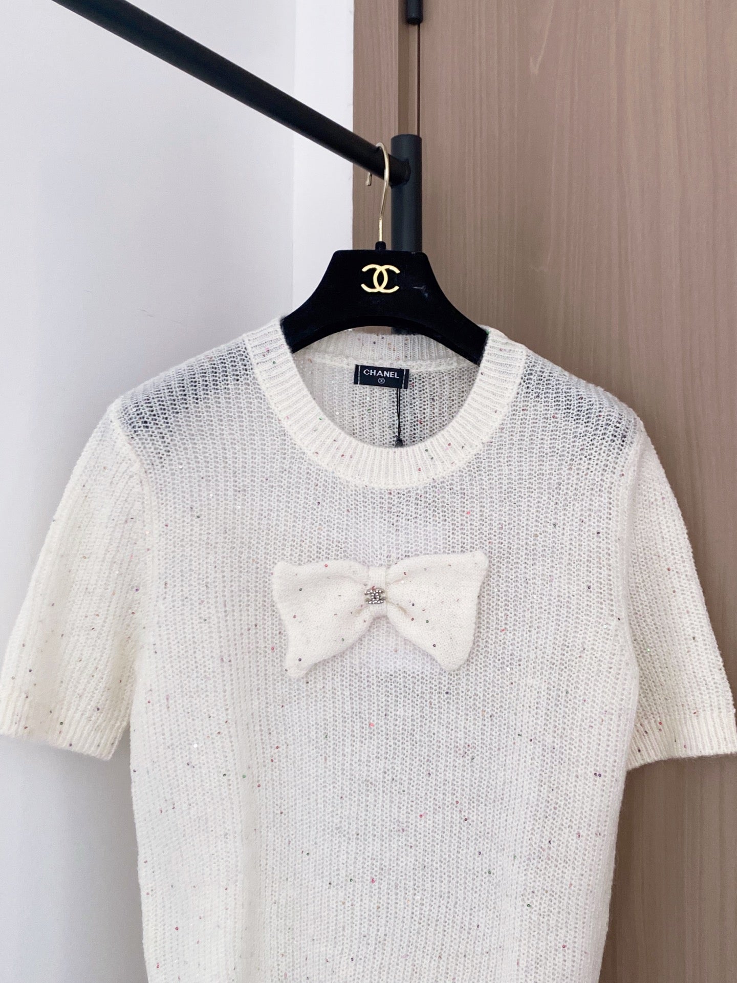 Bowknot sequined knitted short-sleeved top