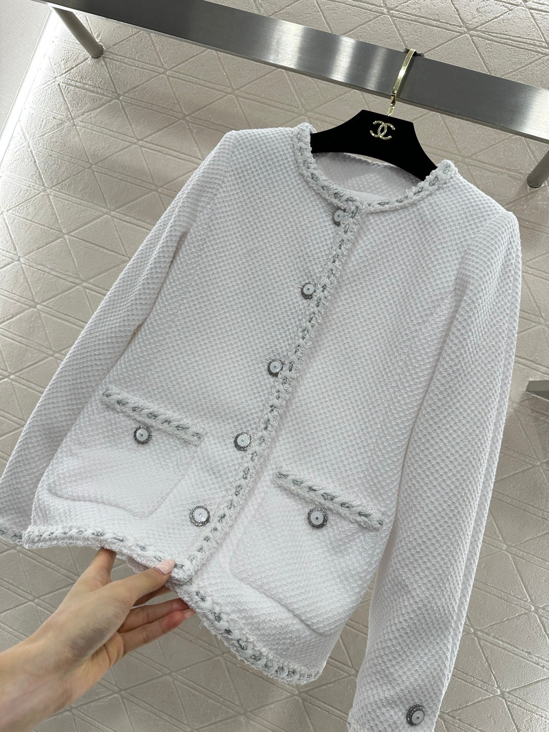 Round-neck jacket with binding trim