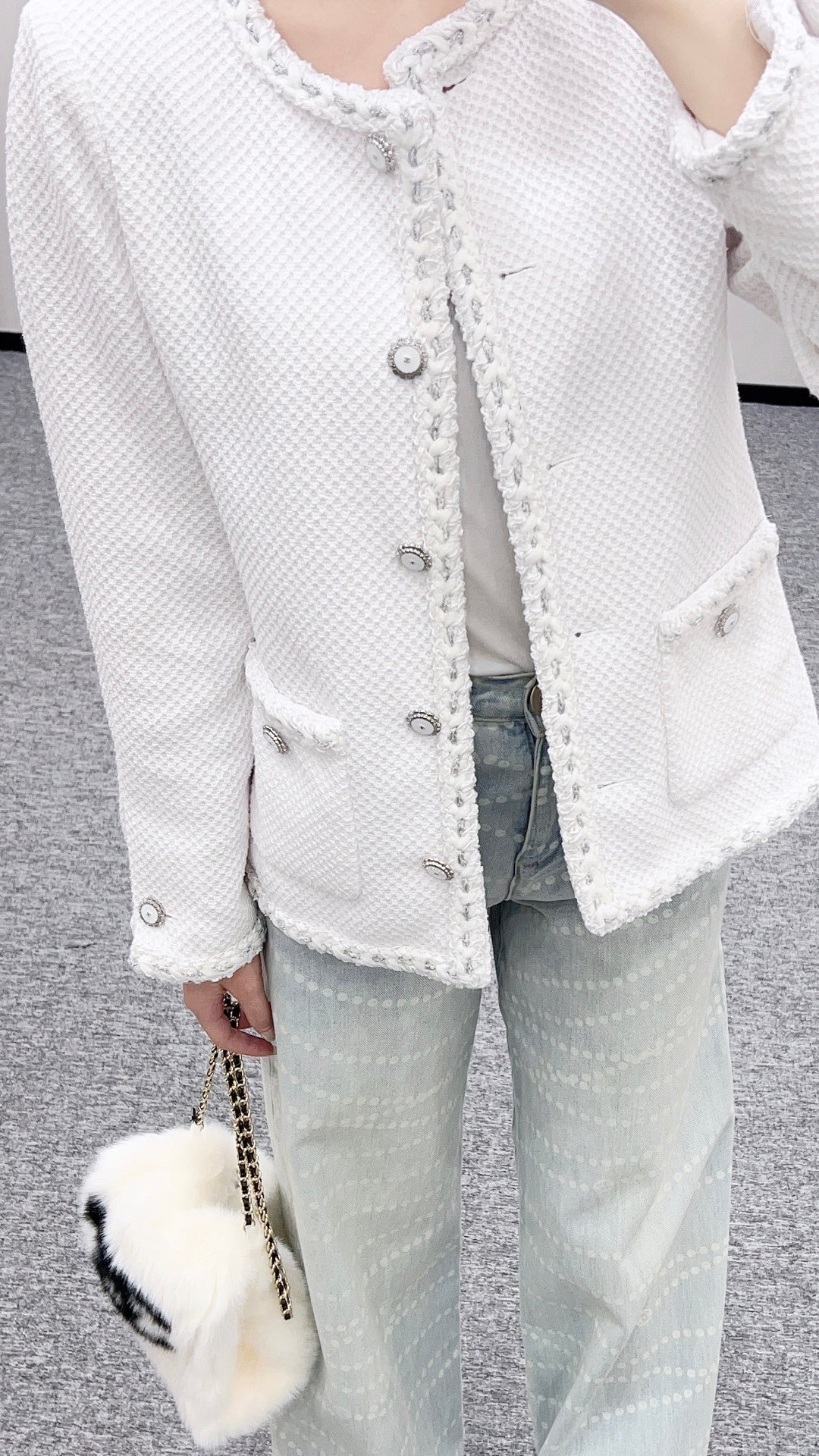 Round-neck jacket with binding trim