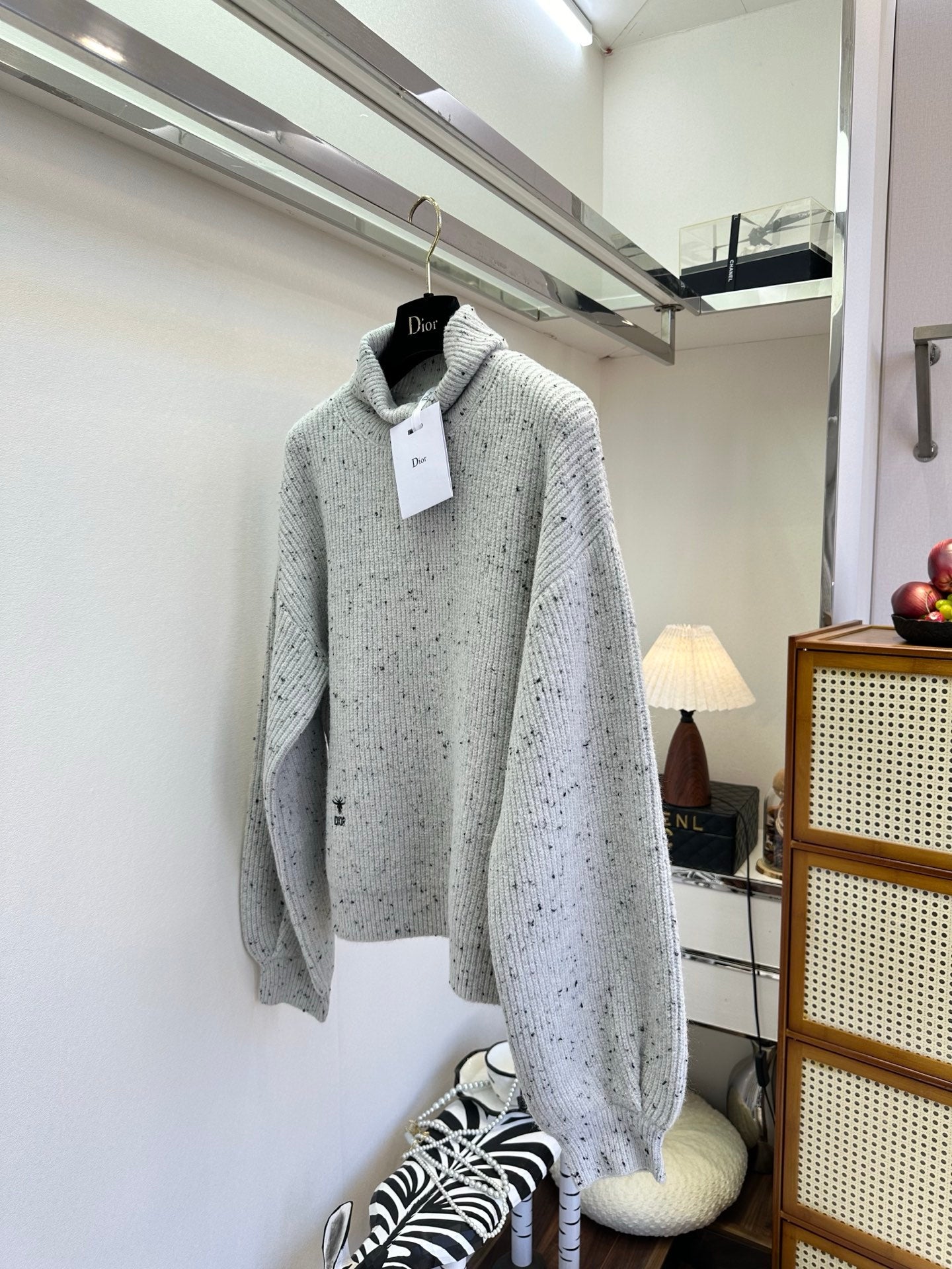 Gray polka dot knitted sweater