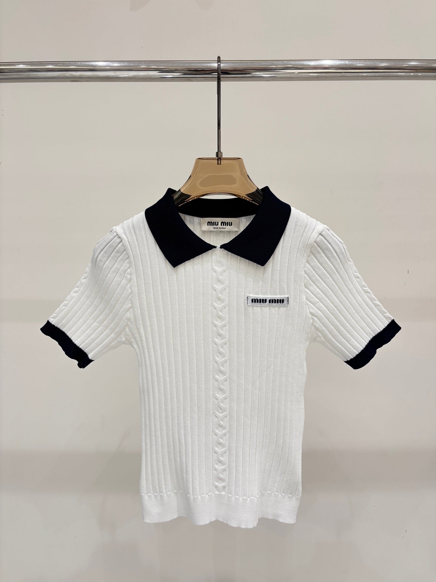 2026 new arrival, lapel collar, color-block knitted short-sleeved top.