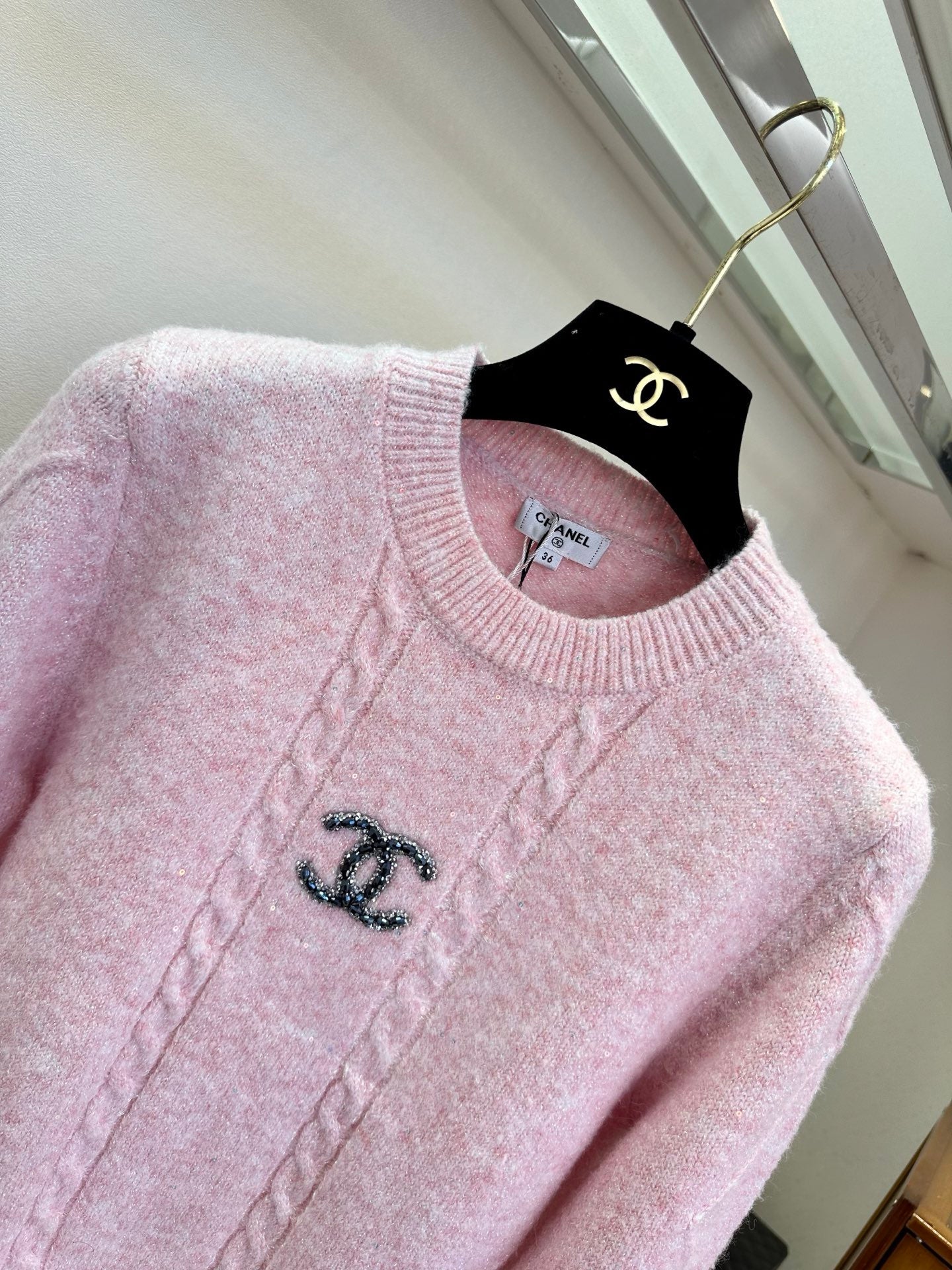 26 New Style Diamond Pattern Knitted Sweater