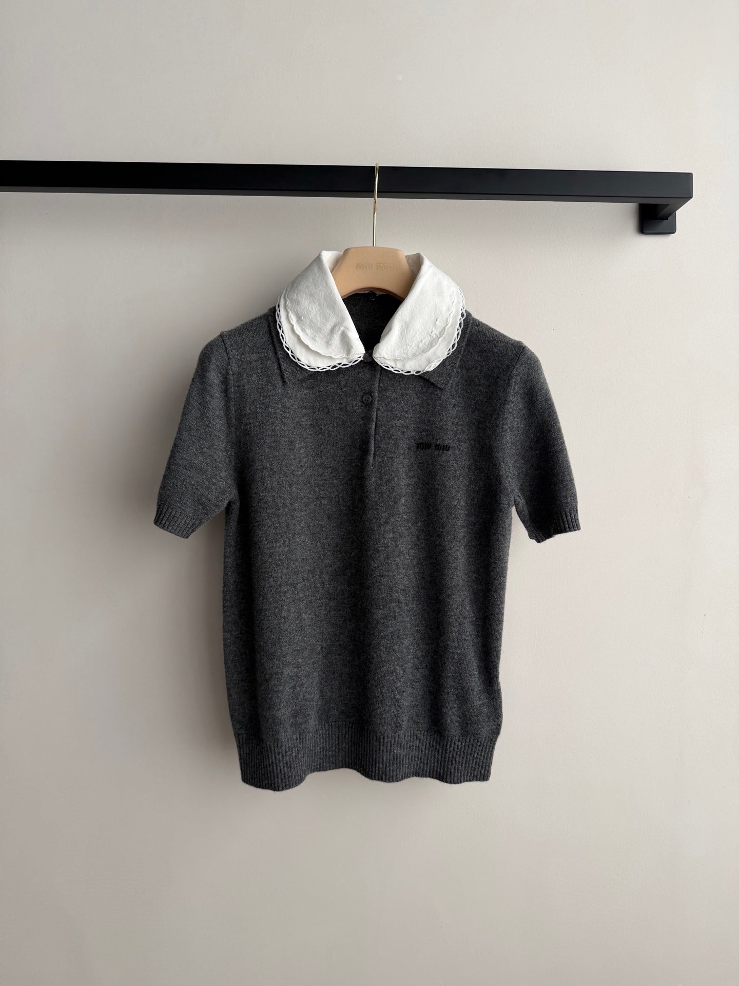 26 Detachable lace-trimmed shirt collar knit short-sleeved top