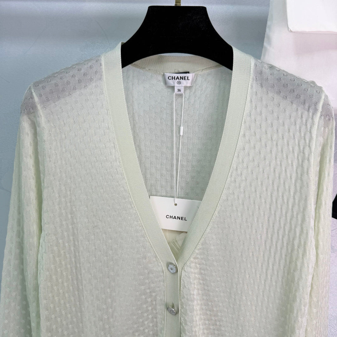 26 New Light Green Knitted Cardigan