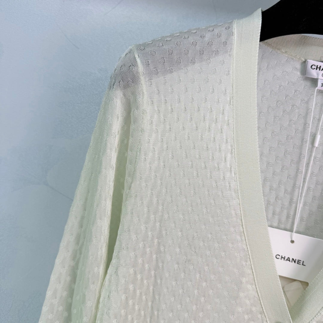 26 New Light Green Knitted Cardigan