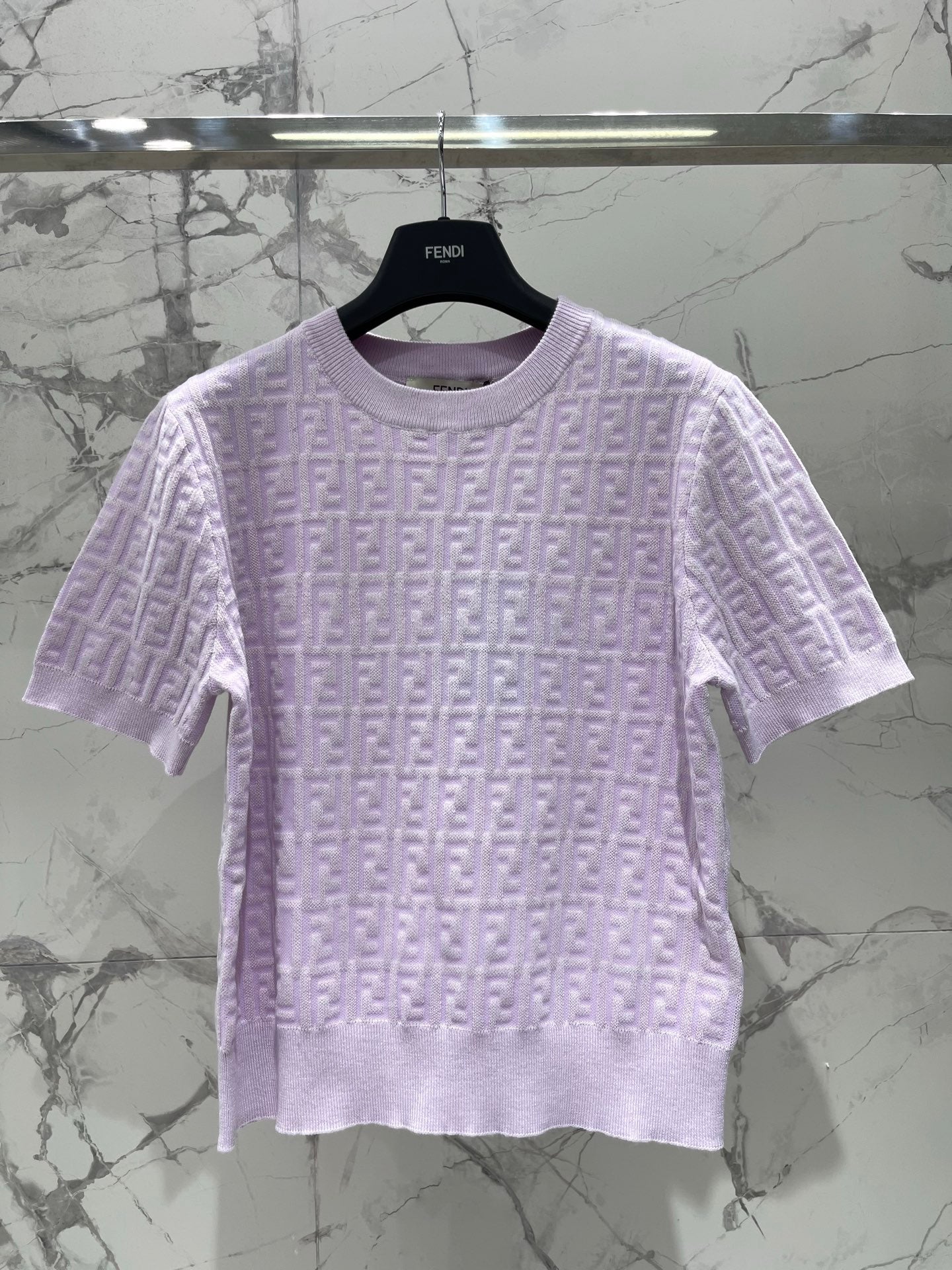 26 New Embossed Letter Knit Short-Sleeve T-Shirt