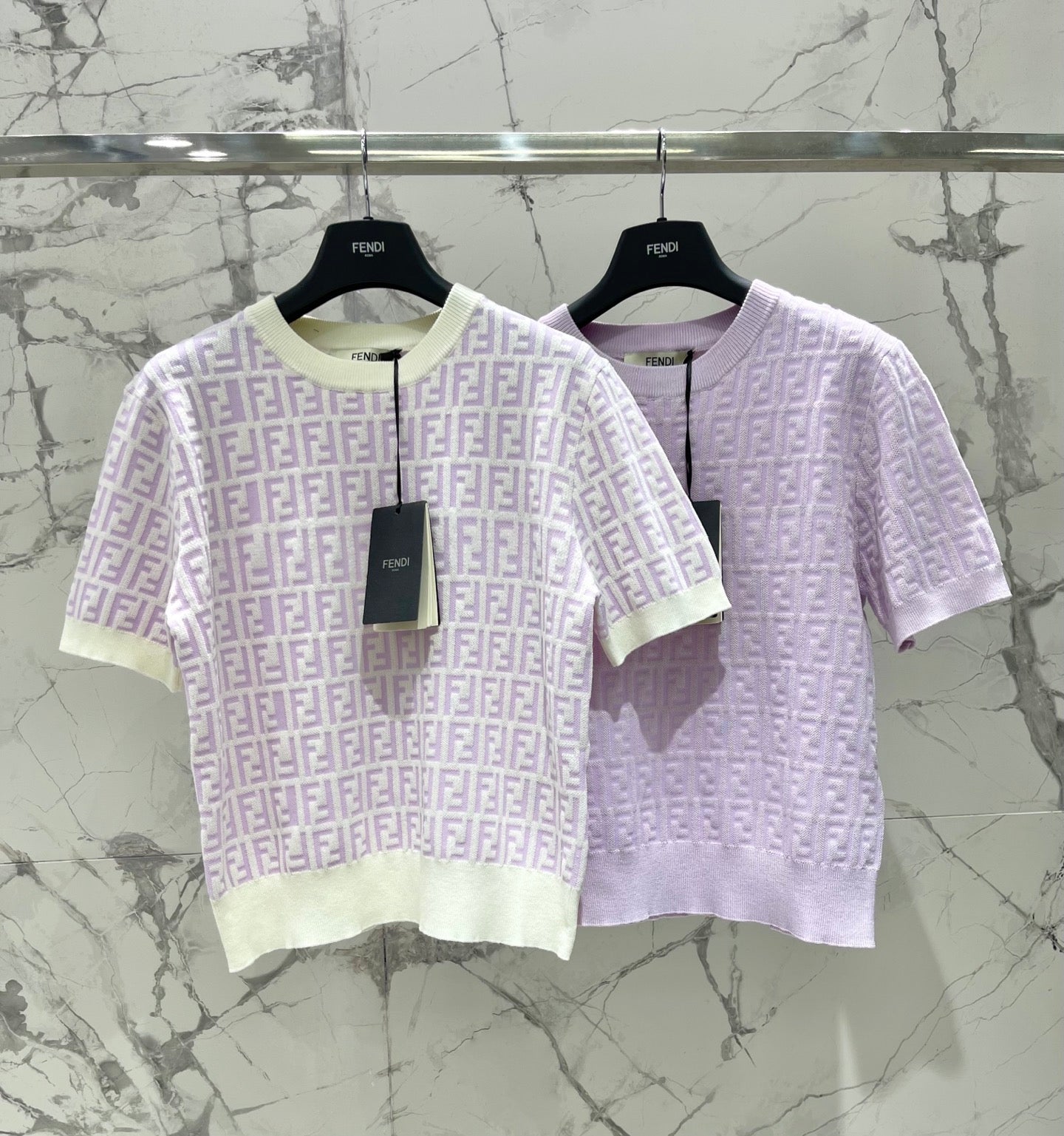 26 New Embossed Letter Knit Short-Sleeve T-Shirt