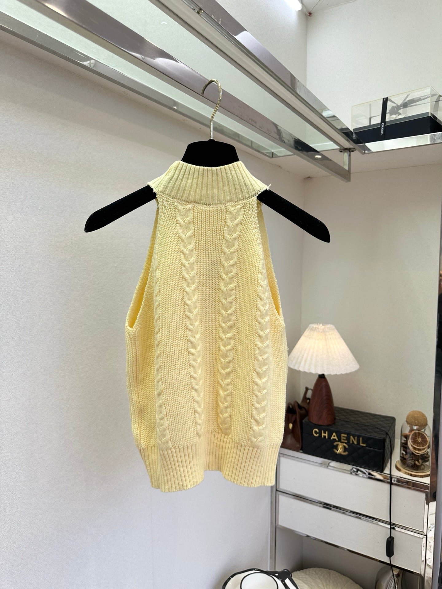 26 New Halter Neck Knit Top