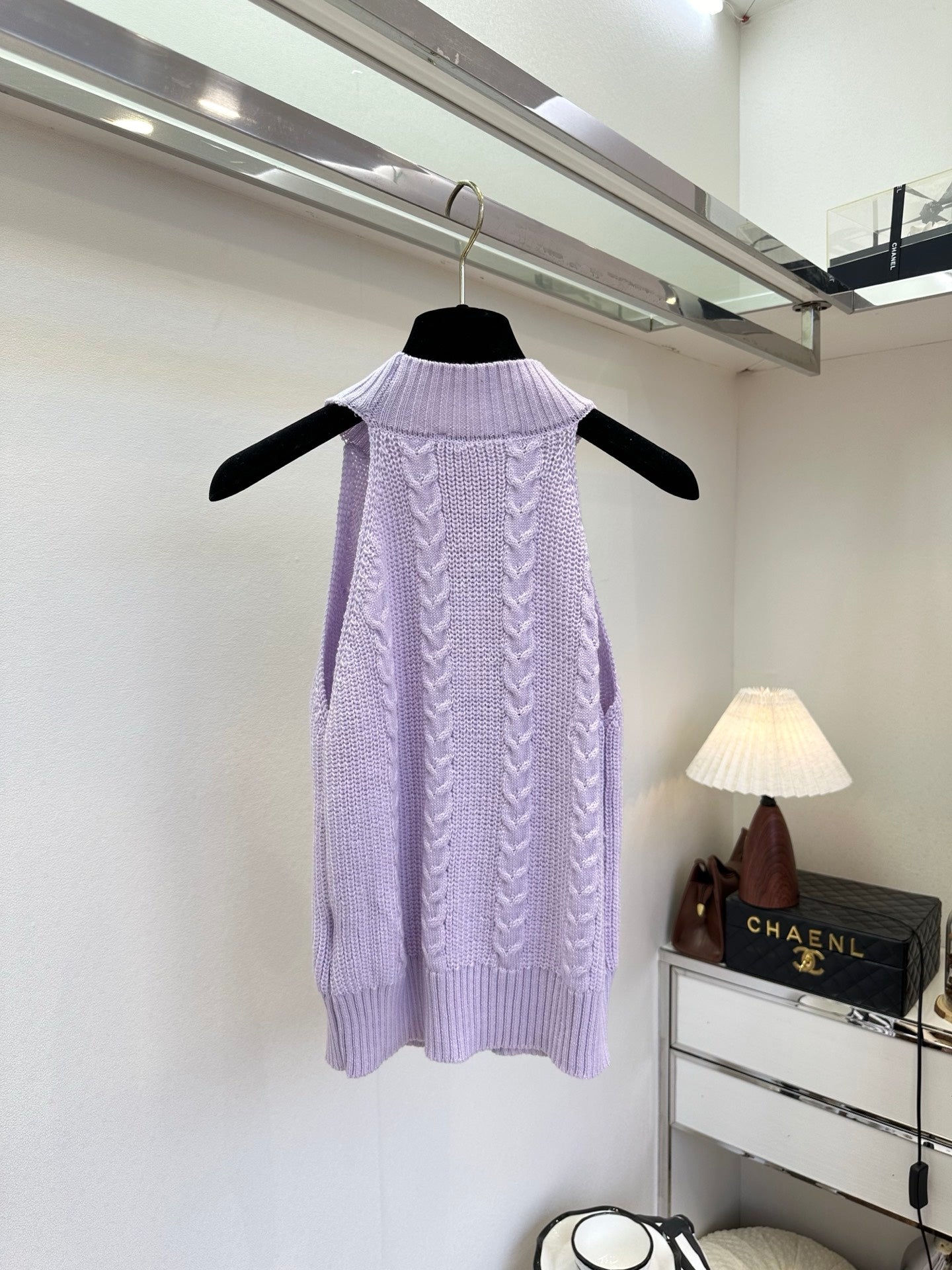 26 New Halter Neck Knit Top