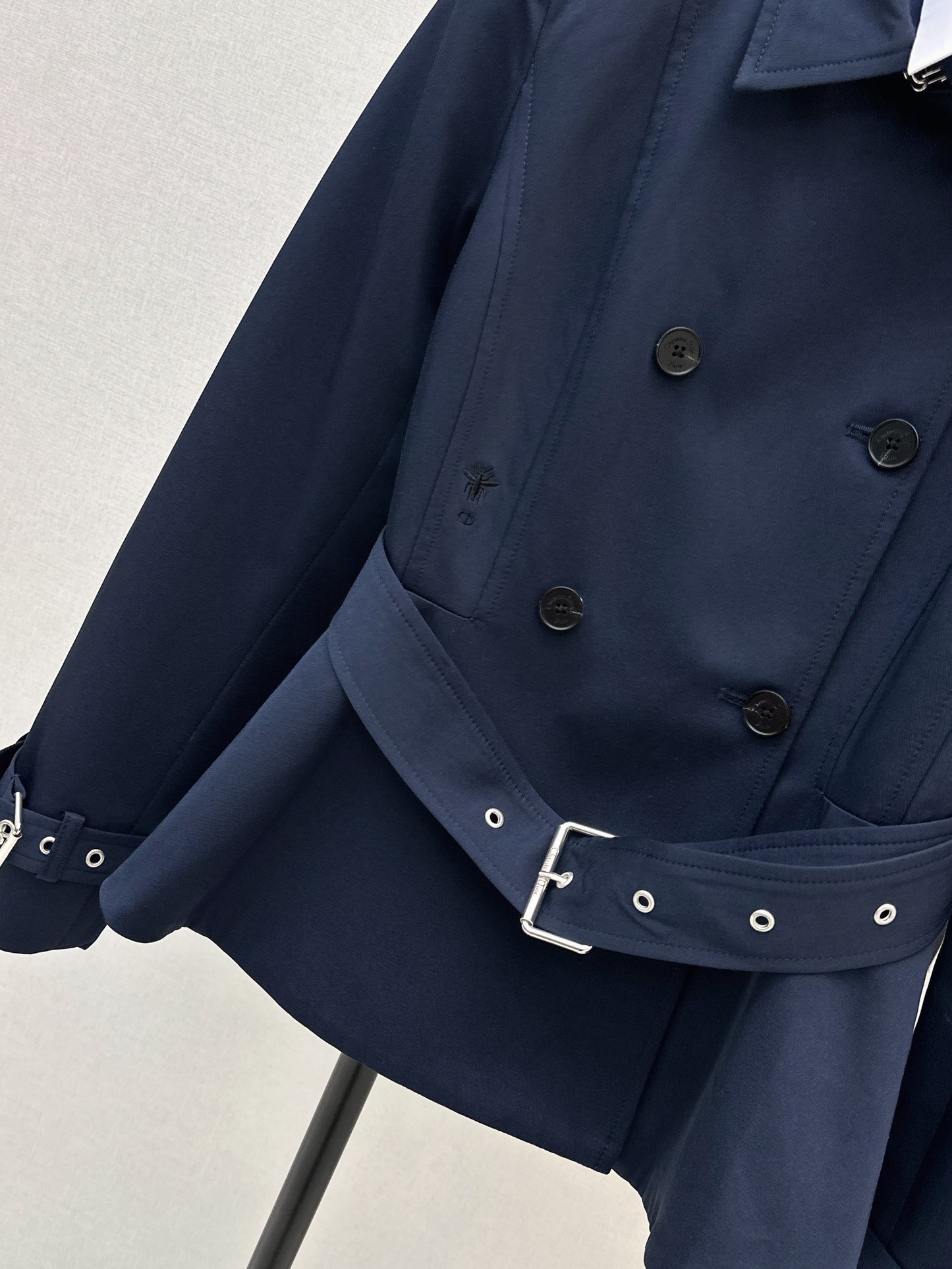 2026 New Style Bee Embroidered Trench Coat