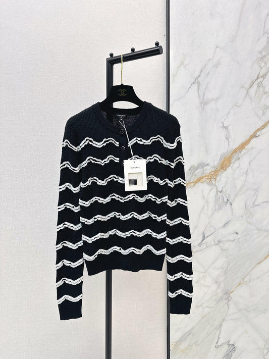 26 Newest Wave Pattern Knit Top