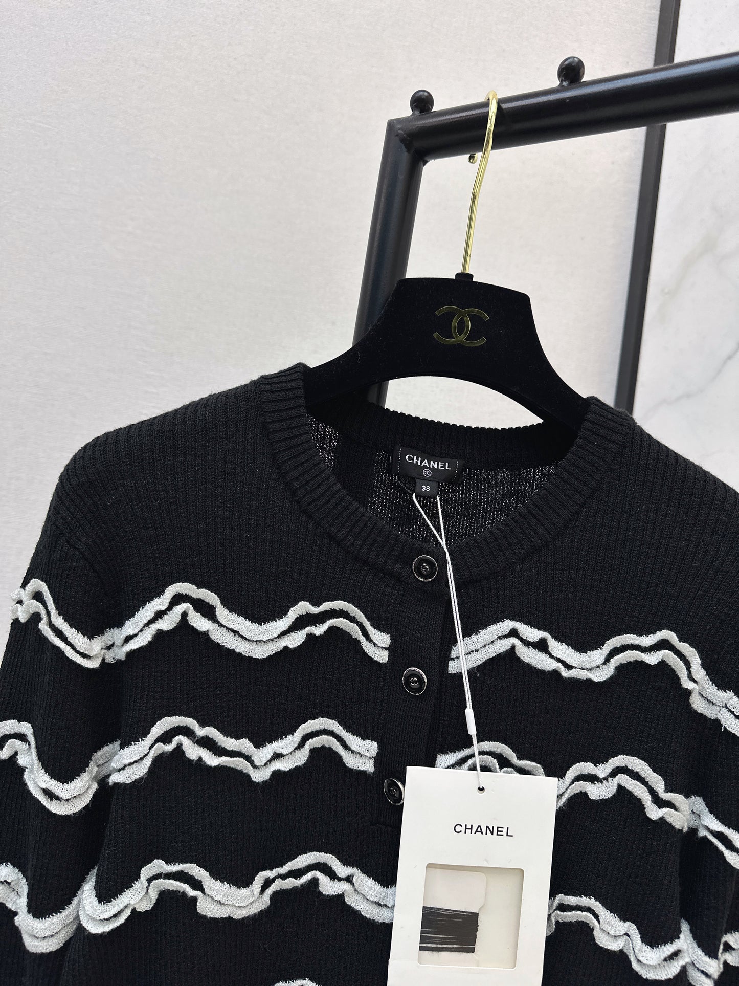 26 Newest Wave Pattern Knit Top