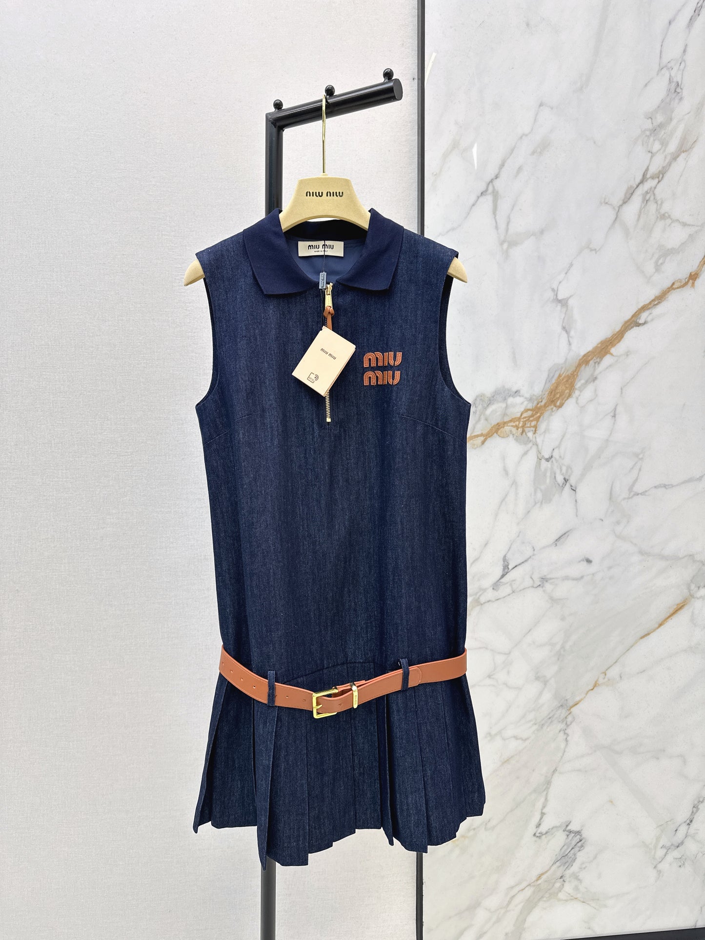 26 New Denim Sleeveless Pleated Dress