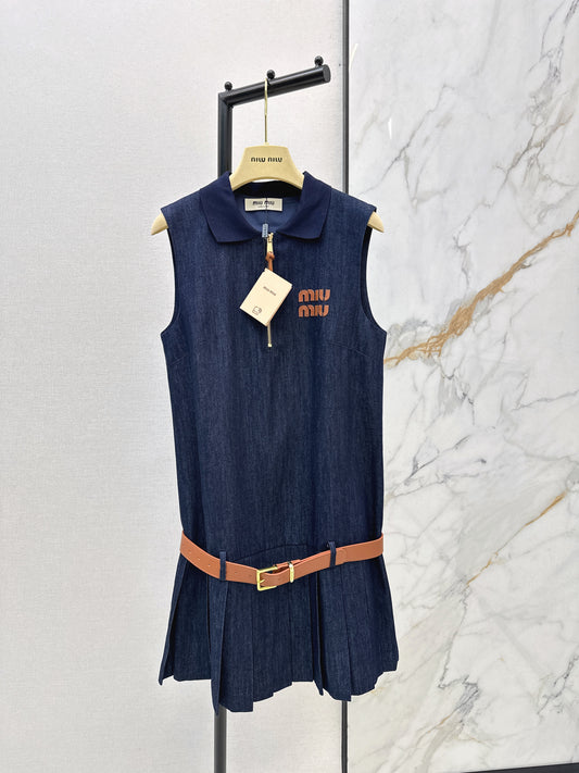 26 New Denim Sleeveless Pleated Dress