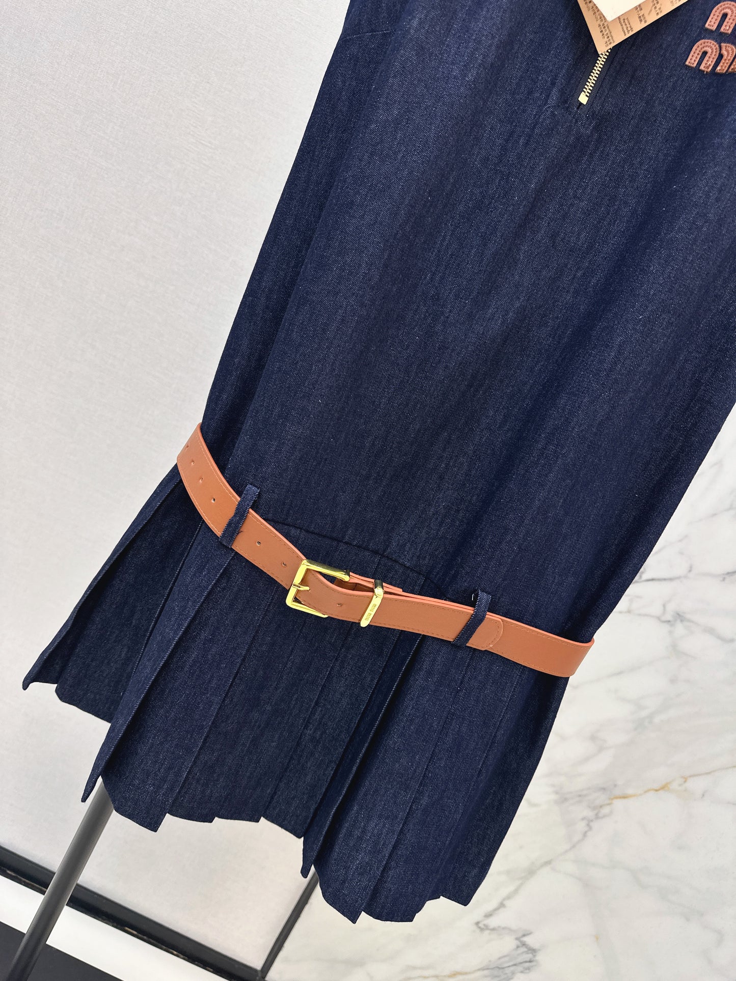 26 New Denim Sleeveless Pleated Dress