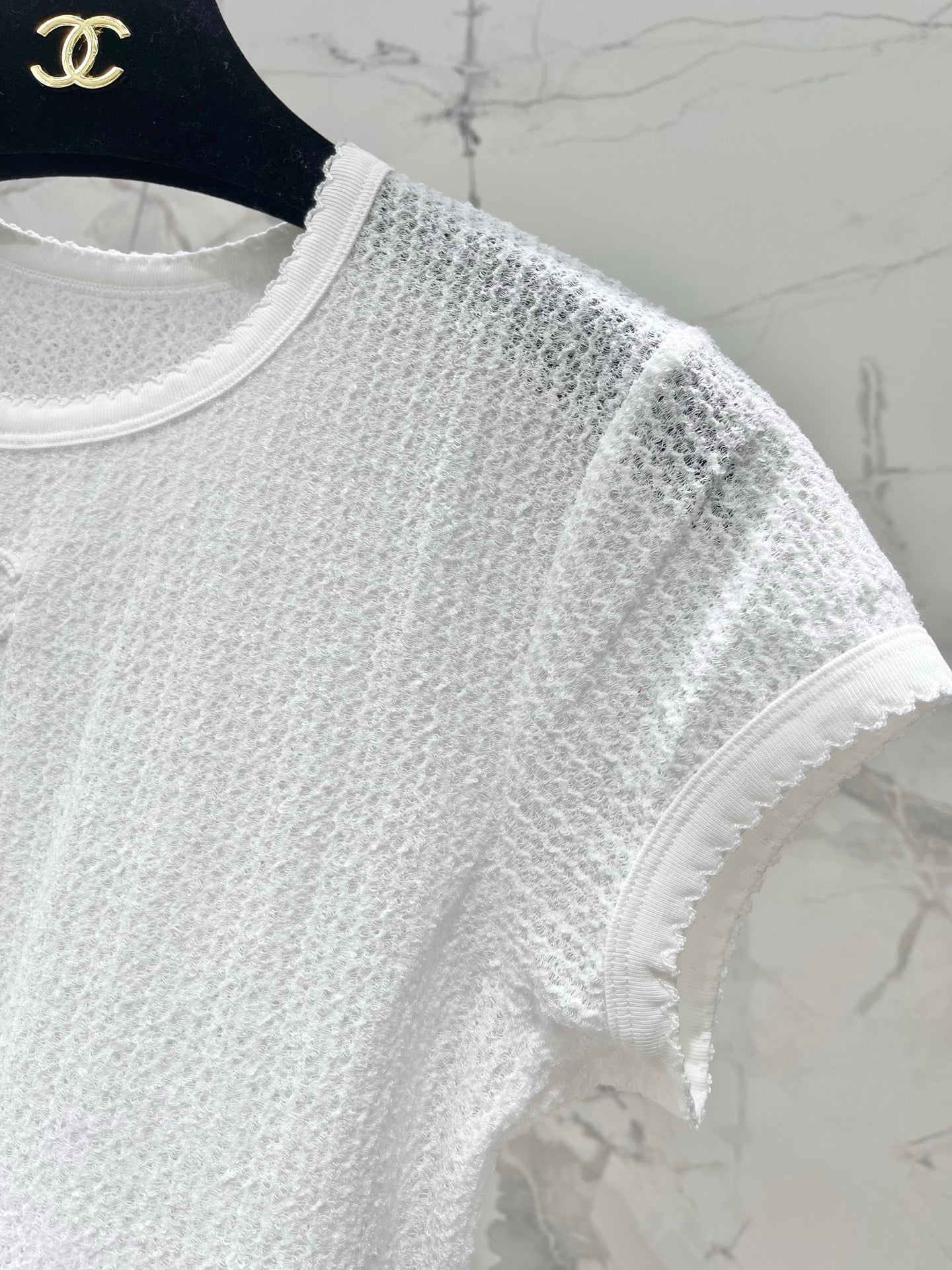 26 French-Style Beaded Logo Lace Short-Sleeve Top