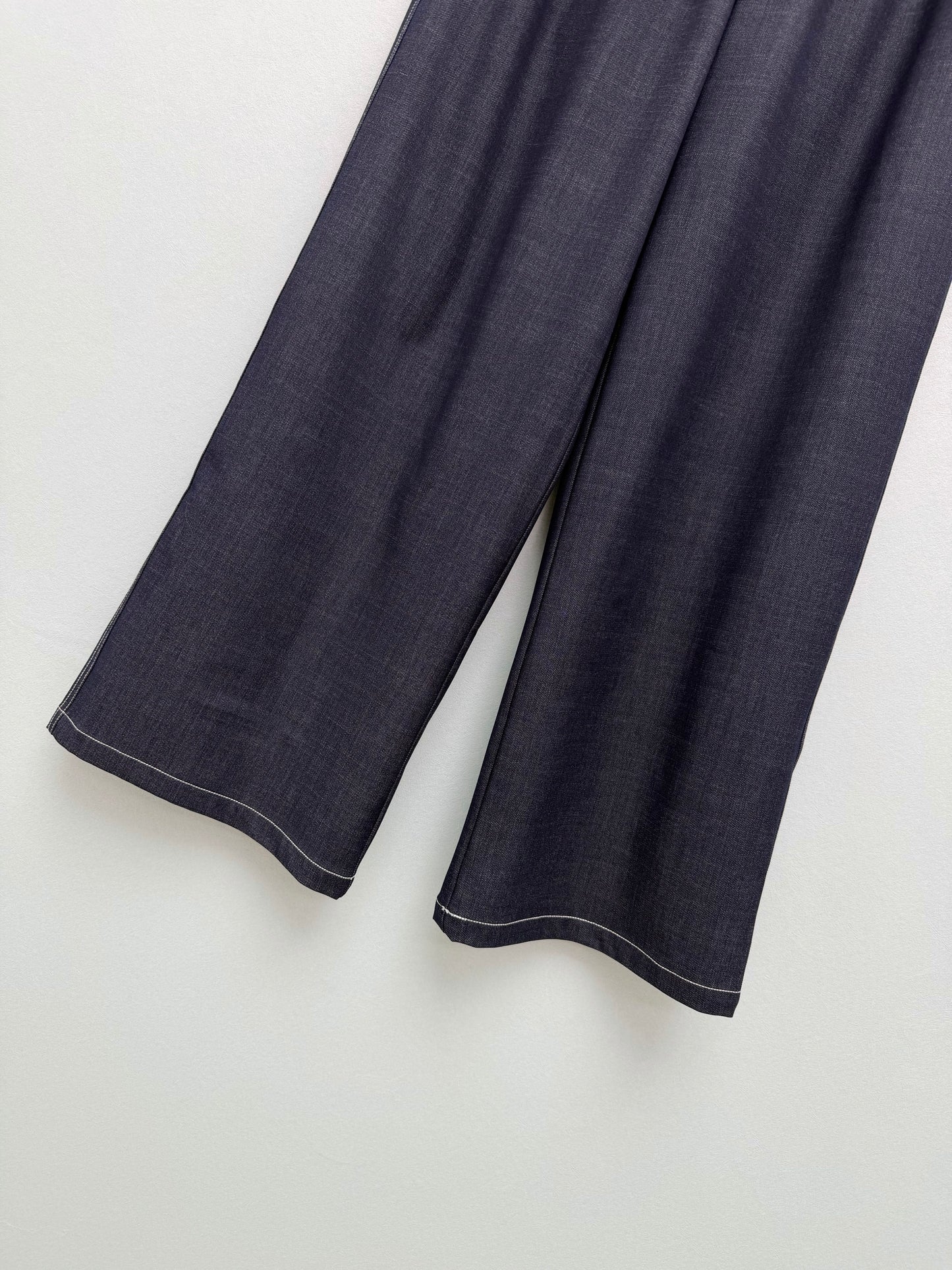 26. Wide-Leg Trousers with Side Drawstrings and Exposed Stitching