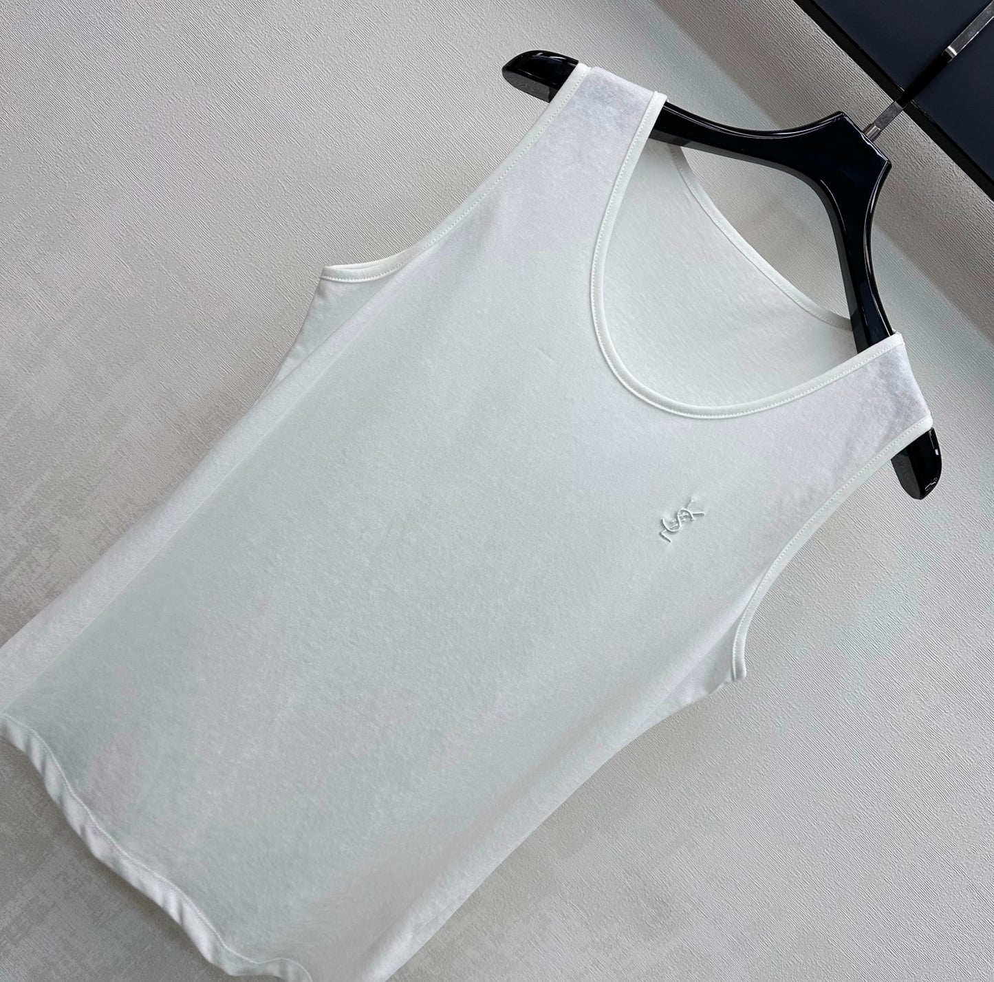 26 New Style Embroidered Logo Vest