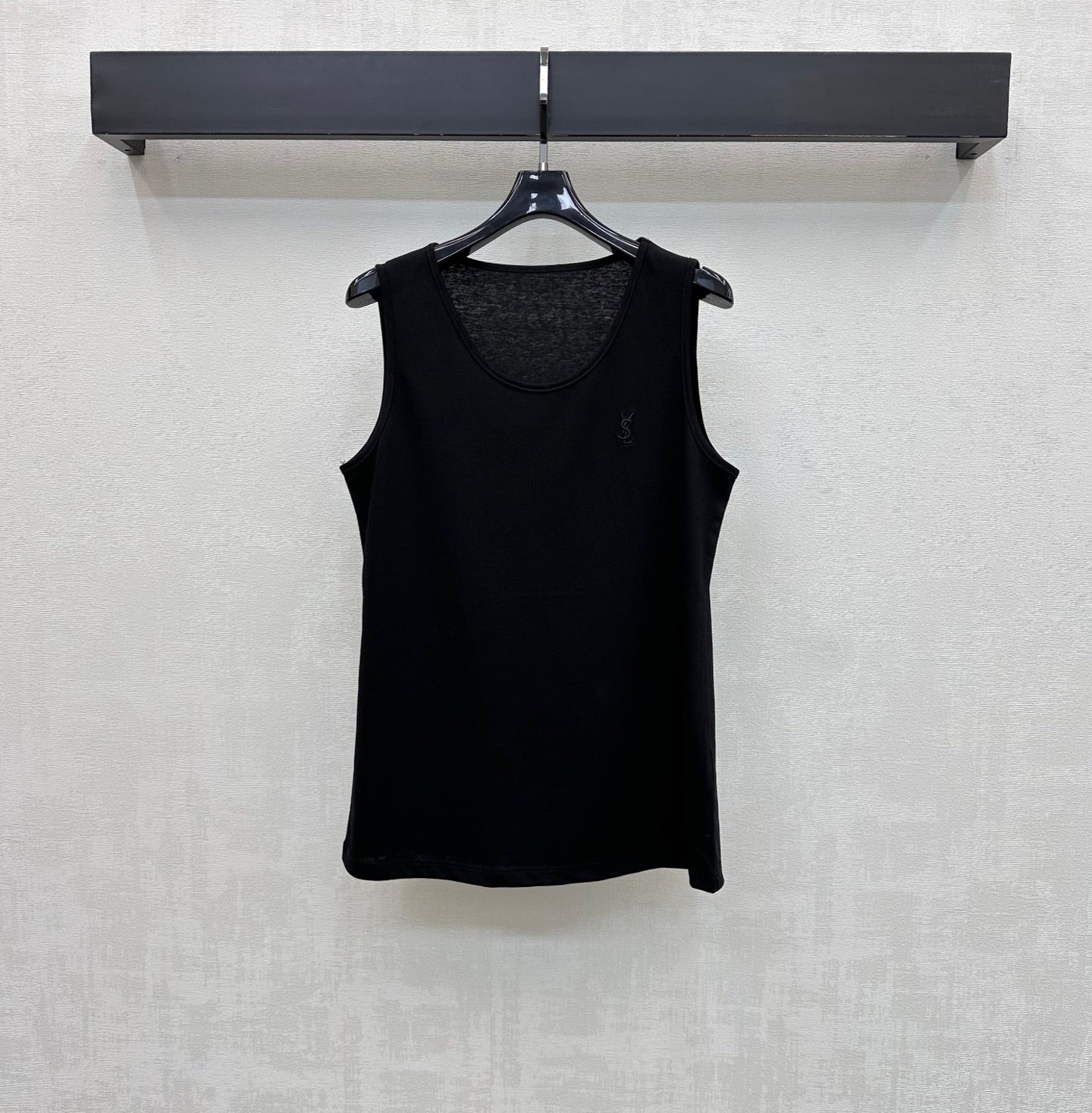 26 New Style Embroidered Logo Vest