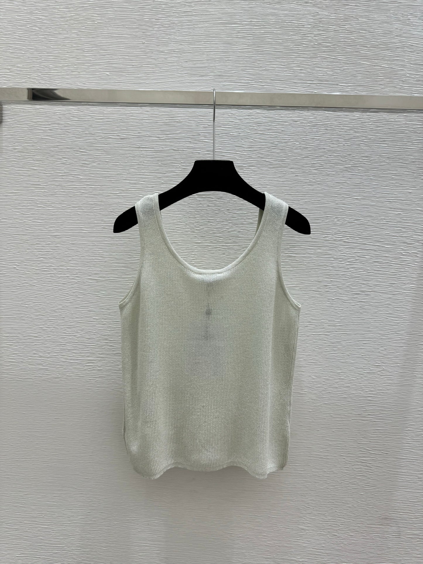 26 Rhinestone-Embellished Crew Neck Knit Vest