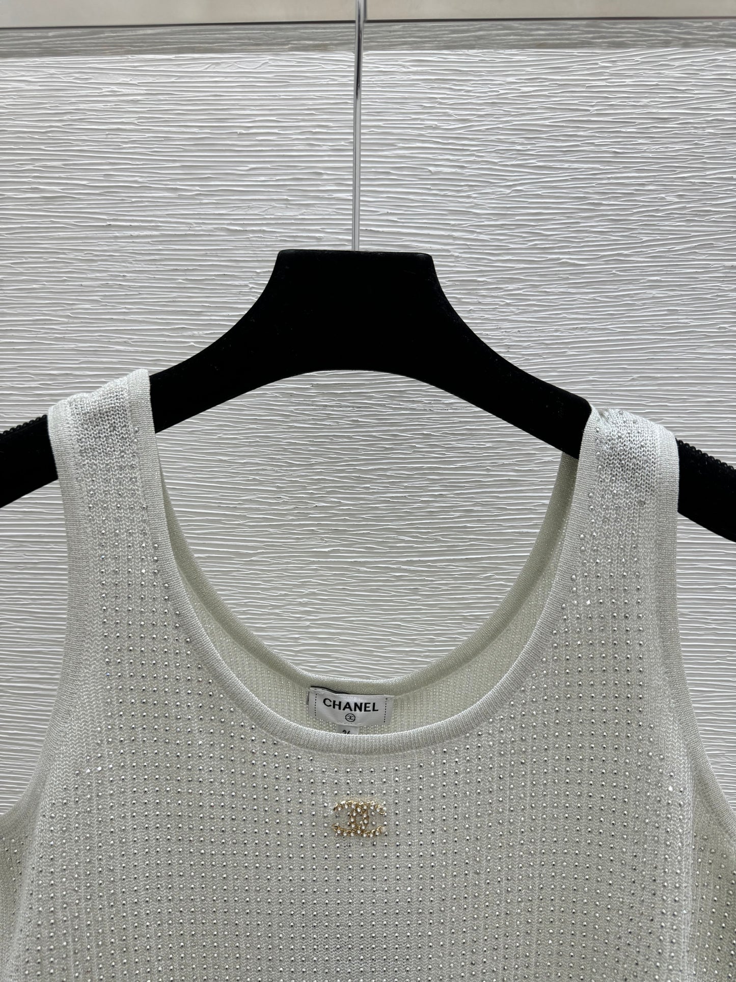 26 Rhinestone-Embellished Crew Neck Knit Vest