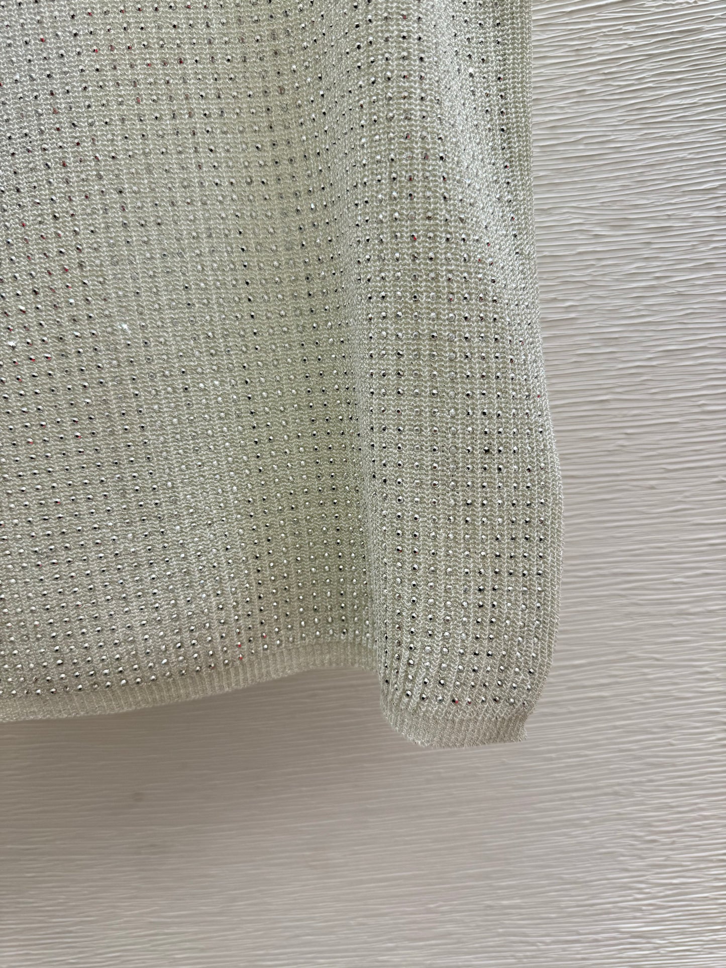 26 Rhinestone-Embellished Crew Neck Knit Vest