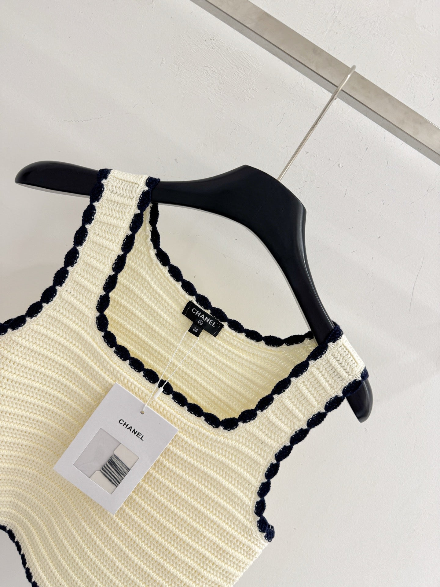 26 New Simple Vest