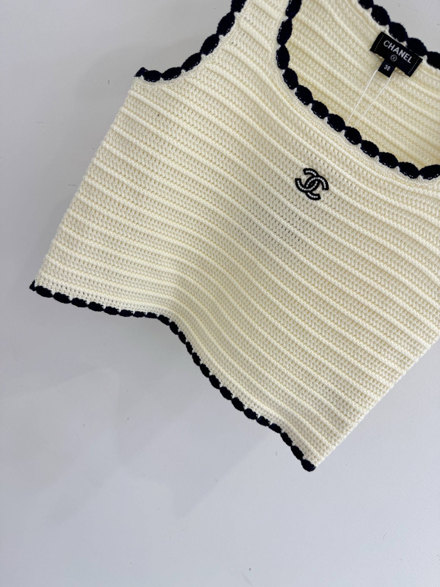 26 New Simple Vest